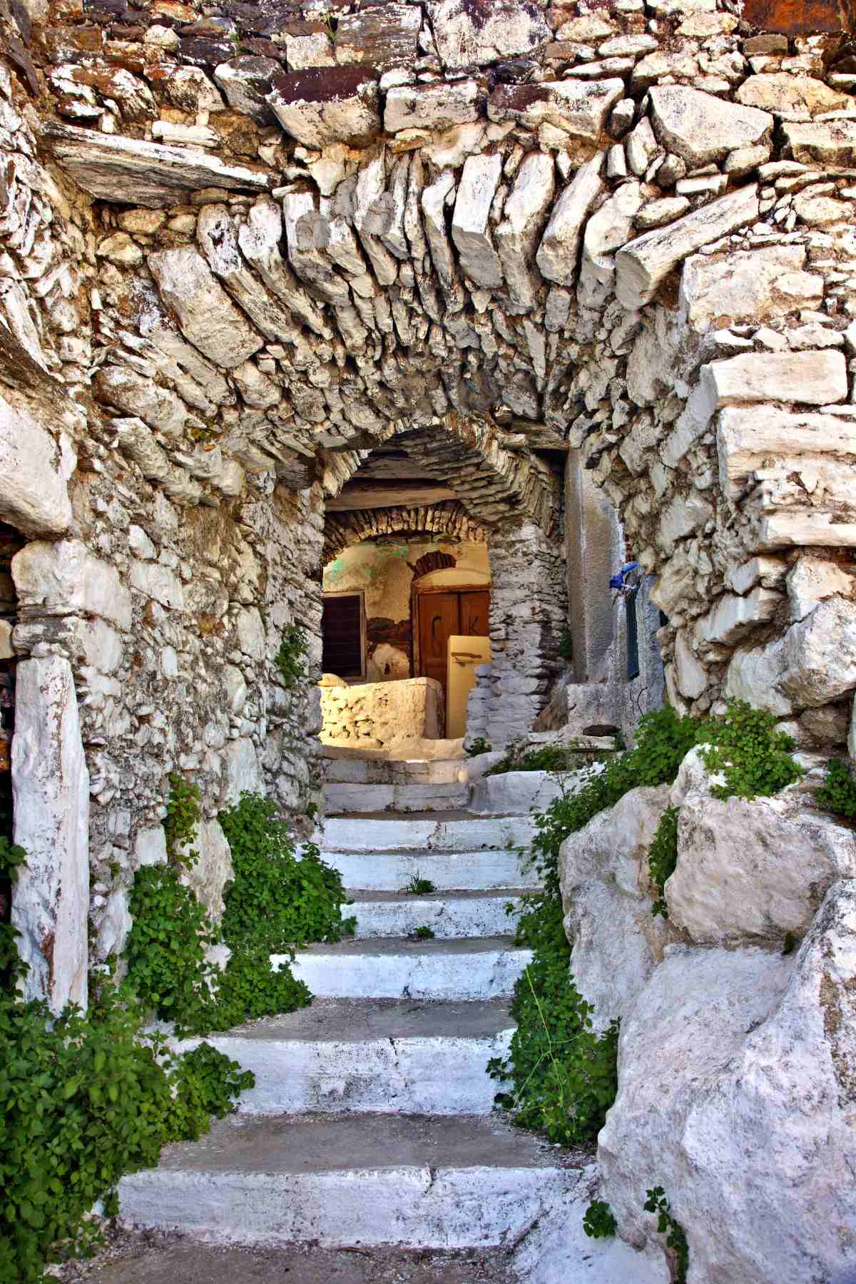 Καλοκαίρι στη Νάξο: Ένας οδηγός για την απόλυτη εμπειρία διακοπών στο νησί