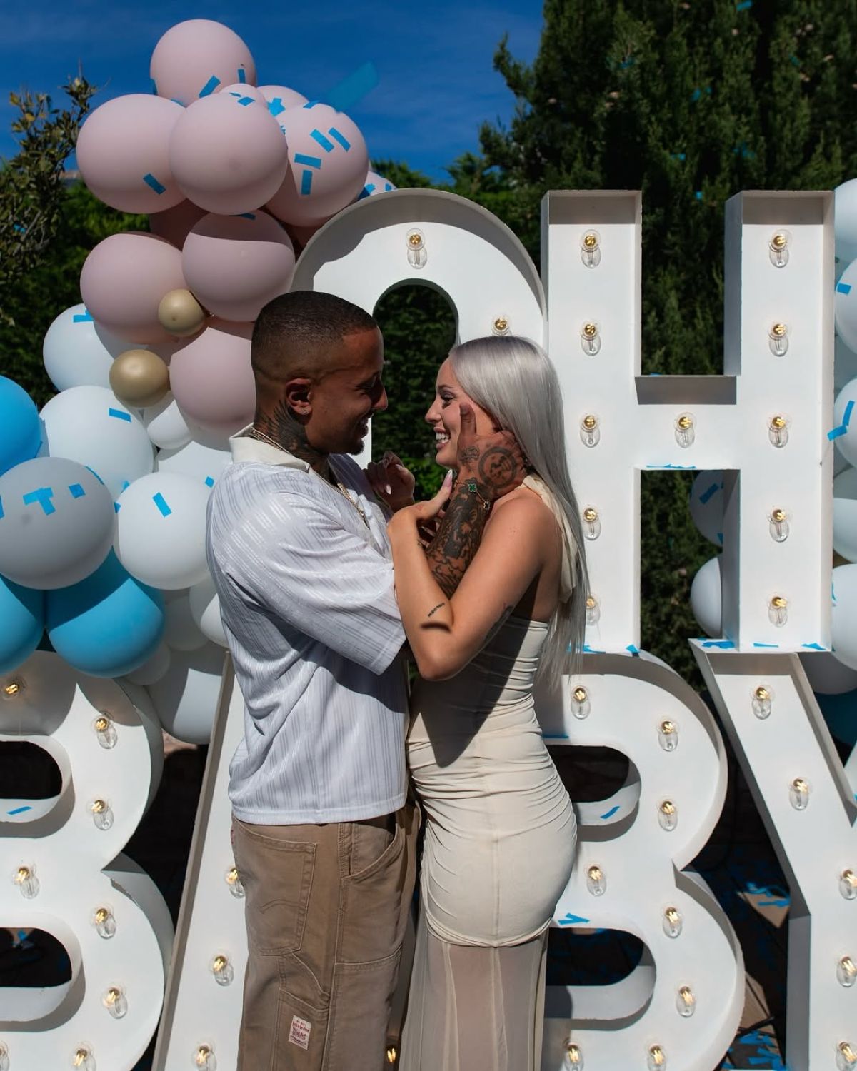 Ο Light και η Άννα Θεοδωρίδη