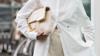 λινό το καλοκαίρι στον δρόμο