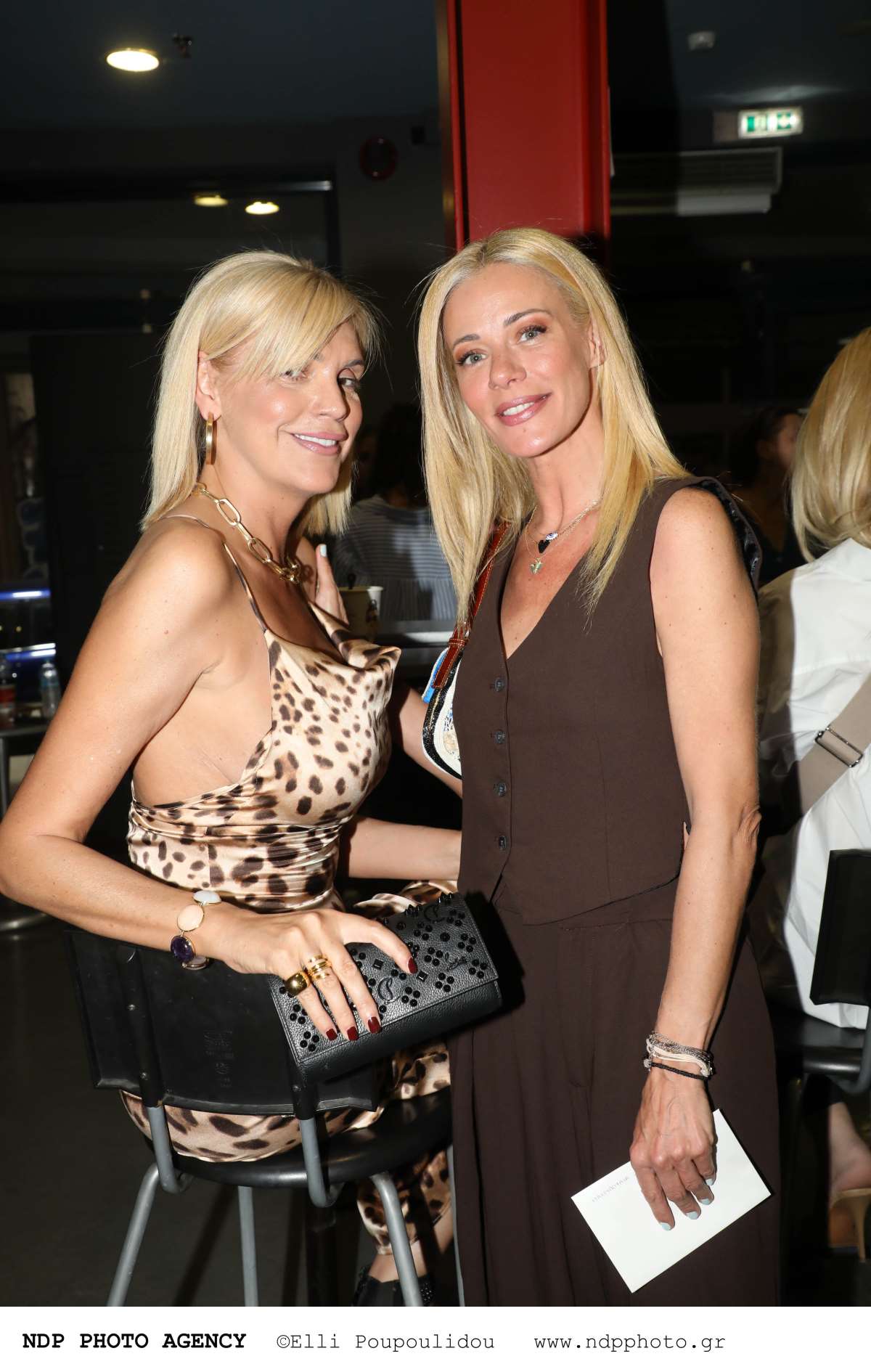 Το top του καλοκαιριού φοράει η Ζέτα Μακρυπούλια