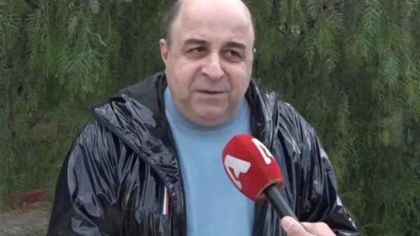 Ο Μάρκος Σεφερλής μπροστά στην κάμερα
