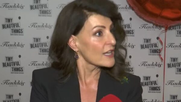 Ο Νία Βαρντάλος