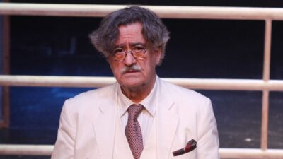 Ο Νίκος Γαλανός στο θέατρο