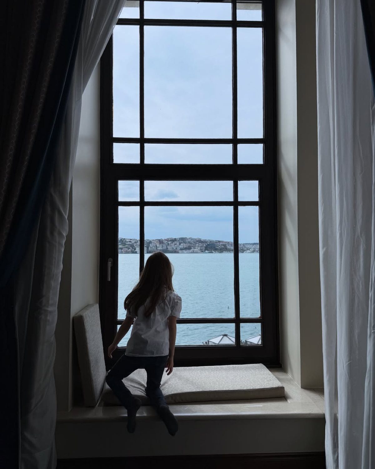 Η Δούκισσα Νομικού, ο Δημήτρης Θεοδωρίδης και τα παιδιά τους