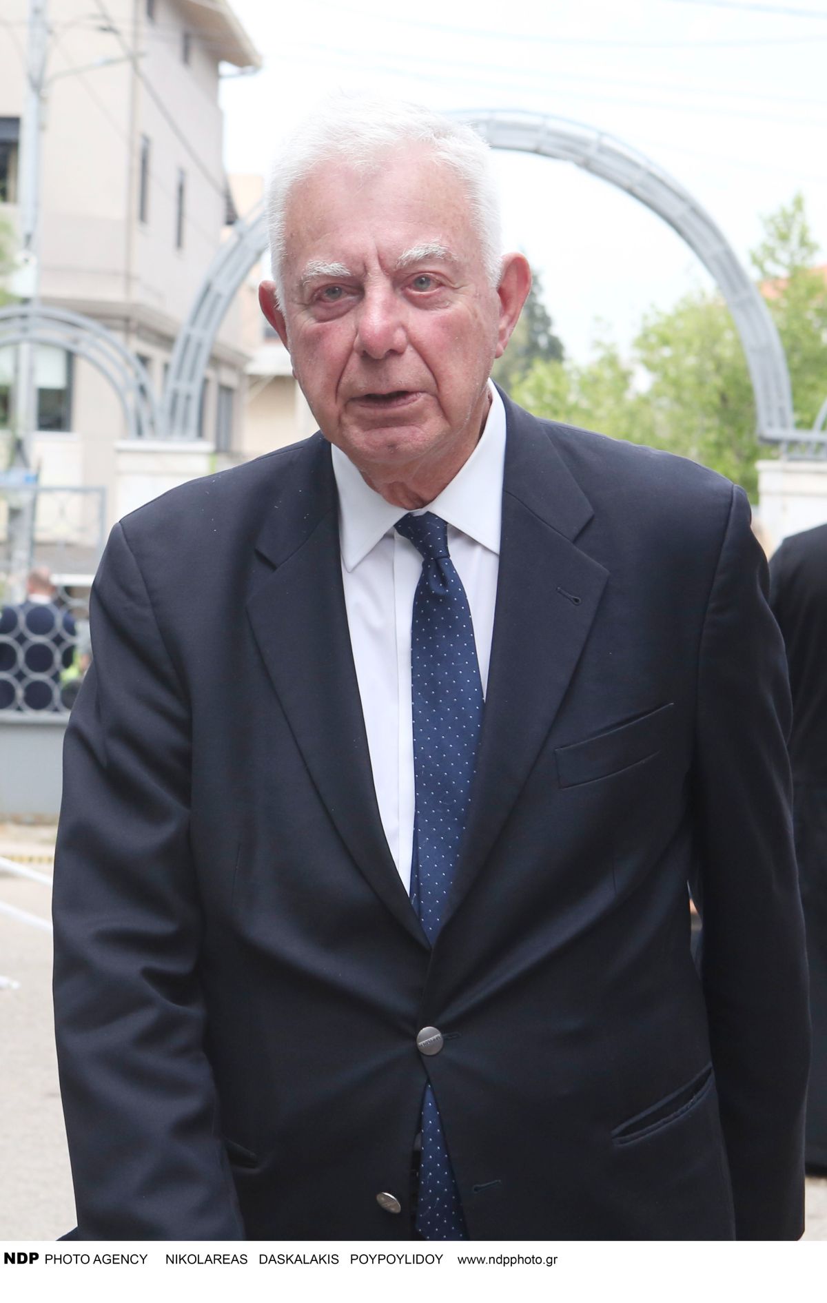 Ο Παναγιώτης Πικραμένος στην κηδεία του Πέτρου Μολυβιάτη