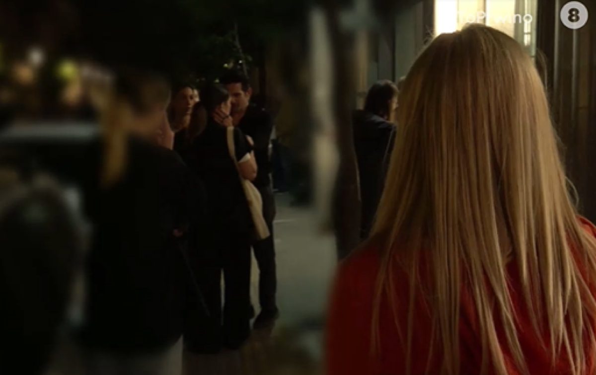 Ο Οδυσσέας Παπασπηλιόπουλος και η Ευγενία Σαμαρά αγκαλιά