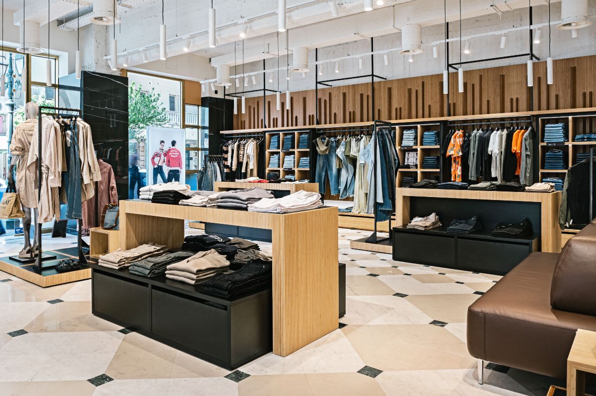 κατάστημα Replay Θεσσαλονίκη