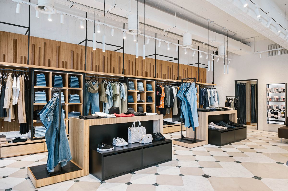 κατάστημα Replay Θεσσαλονίκη