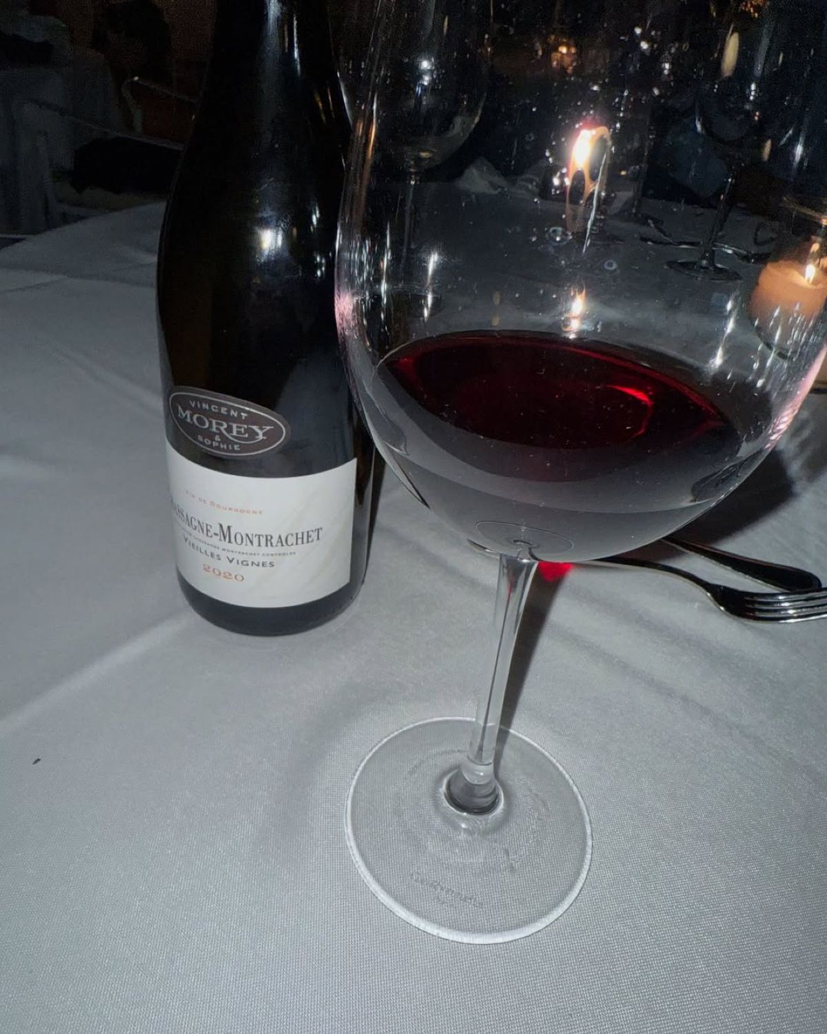 ένα ποτήρι κόκκινο κρασί