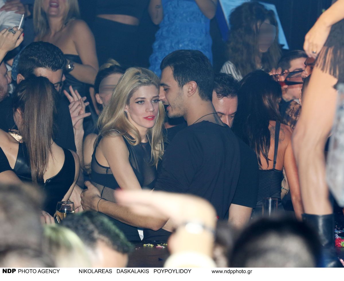 08-01-2015 Teatro. Τζένη Θεωνά-Δήμος Αναστασιάδης - Οι πρώτες τότε φωτογραφίες του ζευγαριού