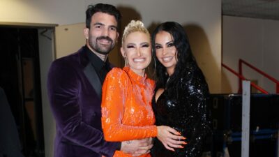 Τούνη Αλεξάνδρου Αλεξανδράκη αγκαλιά