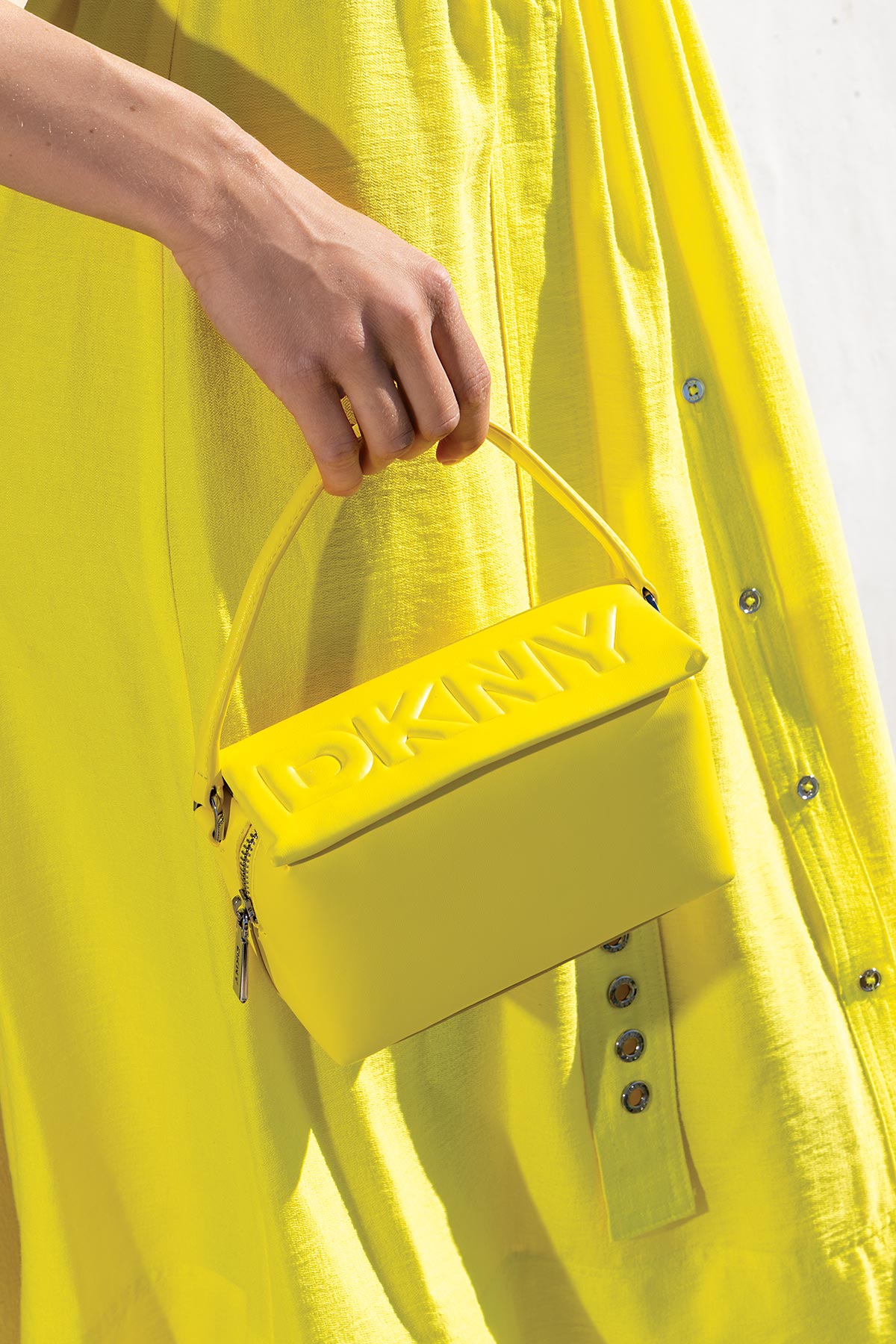 κίτρινη τσάντα dkny