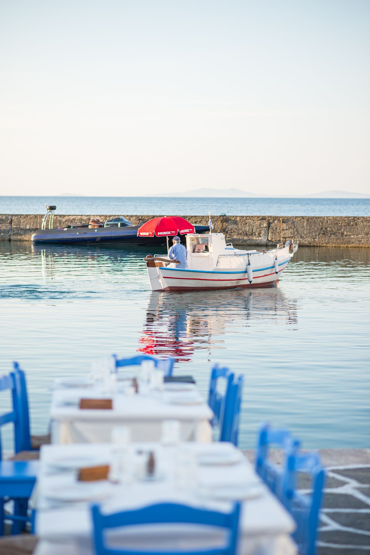 Εστιατόριο Τσαχπίνης: Με θέα τη θάλασσα