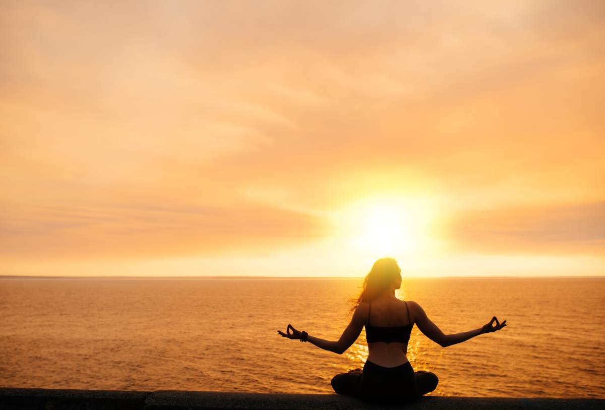 Yoga στη θάλασσα