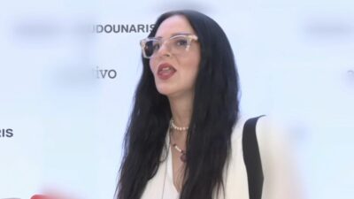 Η Ζενεβιέβ Μαζαρί