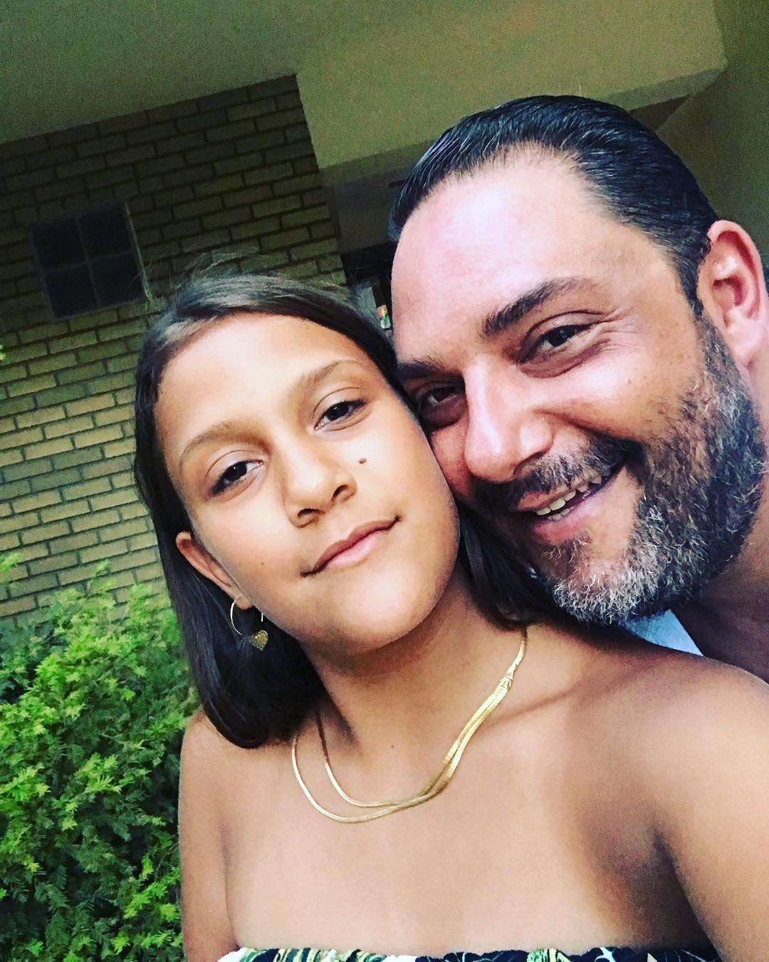 στέλιος διονυσίου με την κόρη του στέλλα