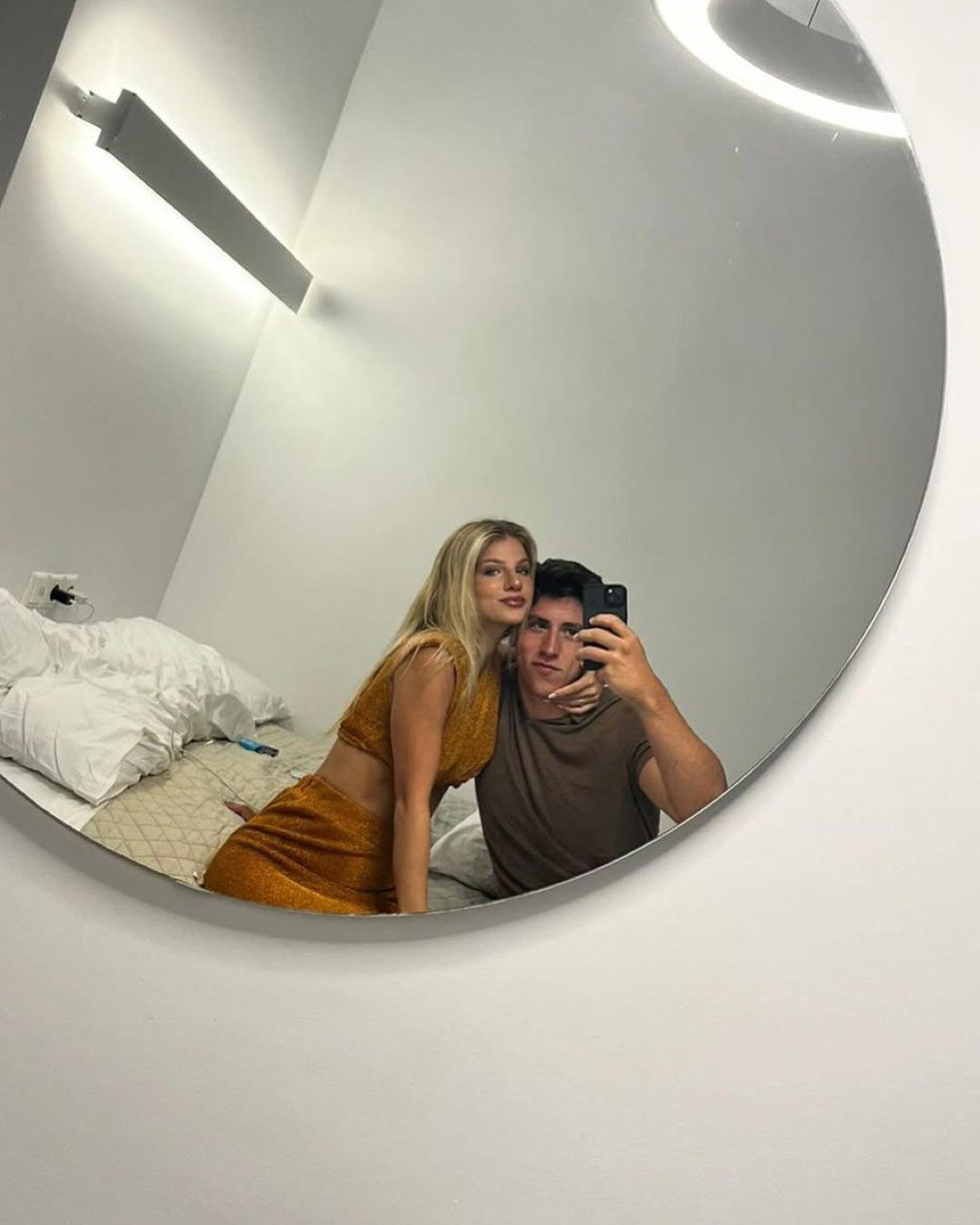 Άννα Μαρία Ίβιτς σύντροφος