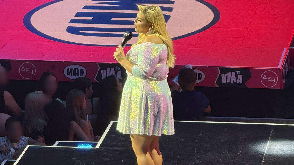 Δανάη Μπάρκα MAD VMA