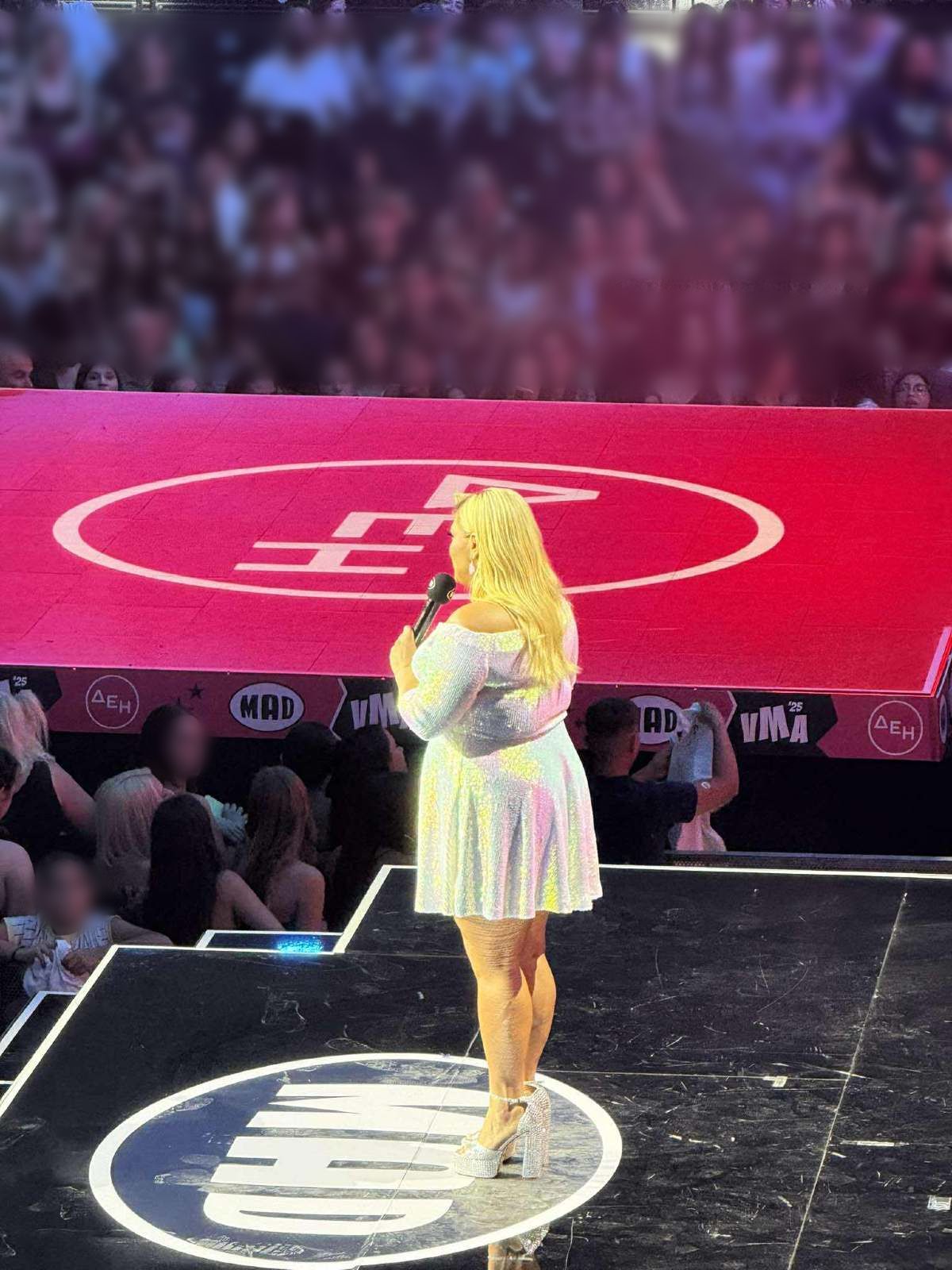 Δανάη Μπάρκα MAD VMA