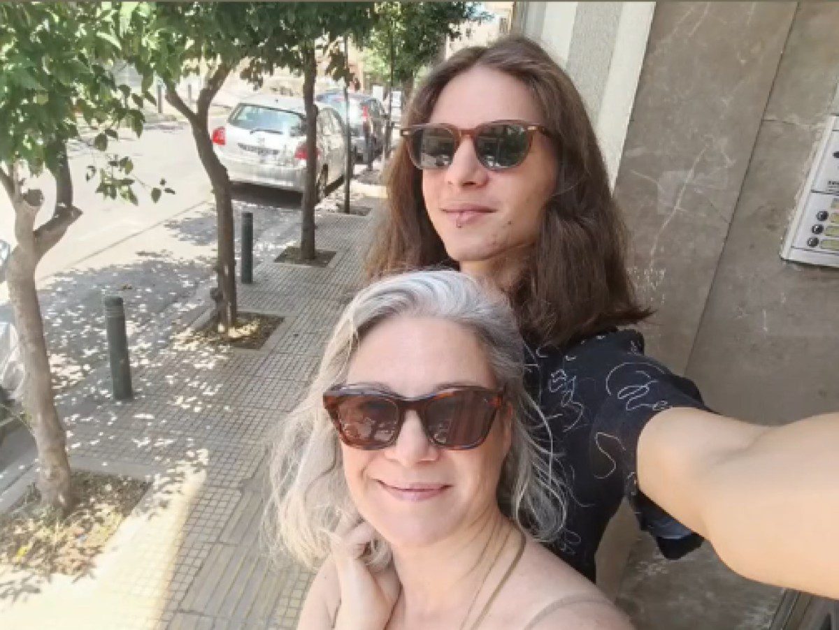 Η πρώην σύζυγος του Λευτέρη Χαρίτου με το γιο τους