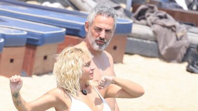 O Νίκος Συρίγος και η Ελεωνόρα Ζουγανέλη στη Μύκονο