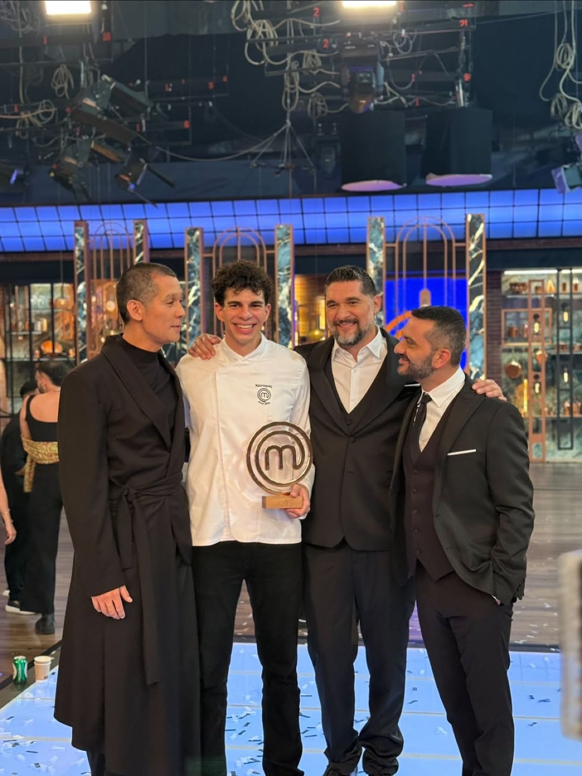 Ο Νέστορας Νέστορας με τους κριτές στον τελικό του MasterChef