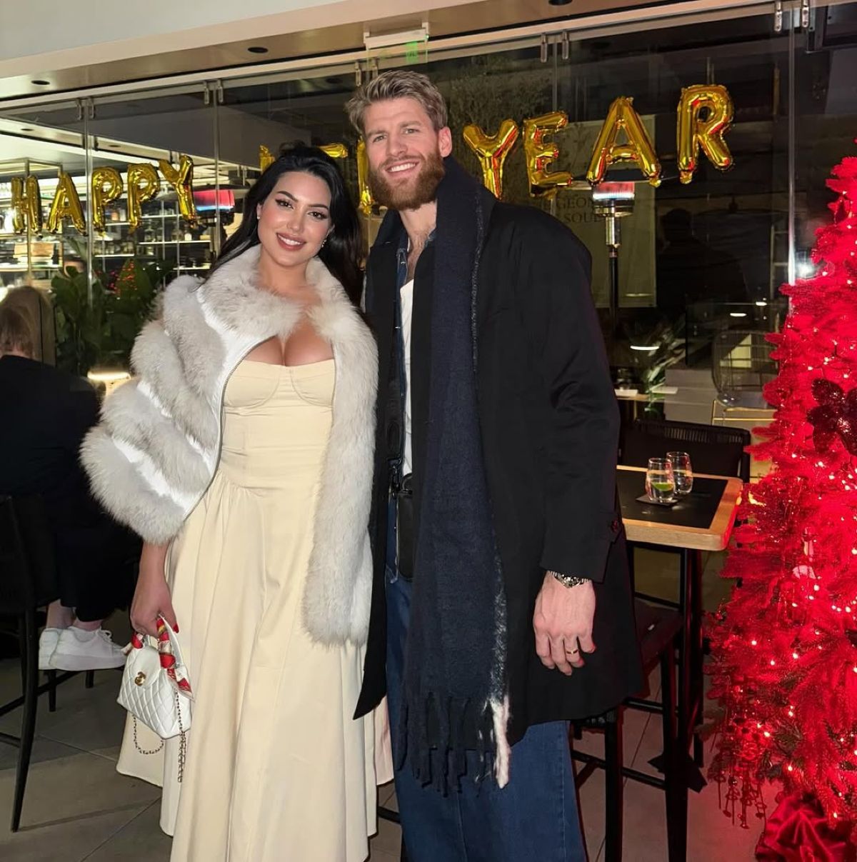 Τόμας Γουόκαπ, Εστρέλα Νούρι