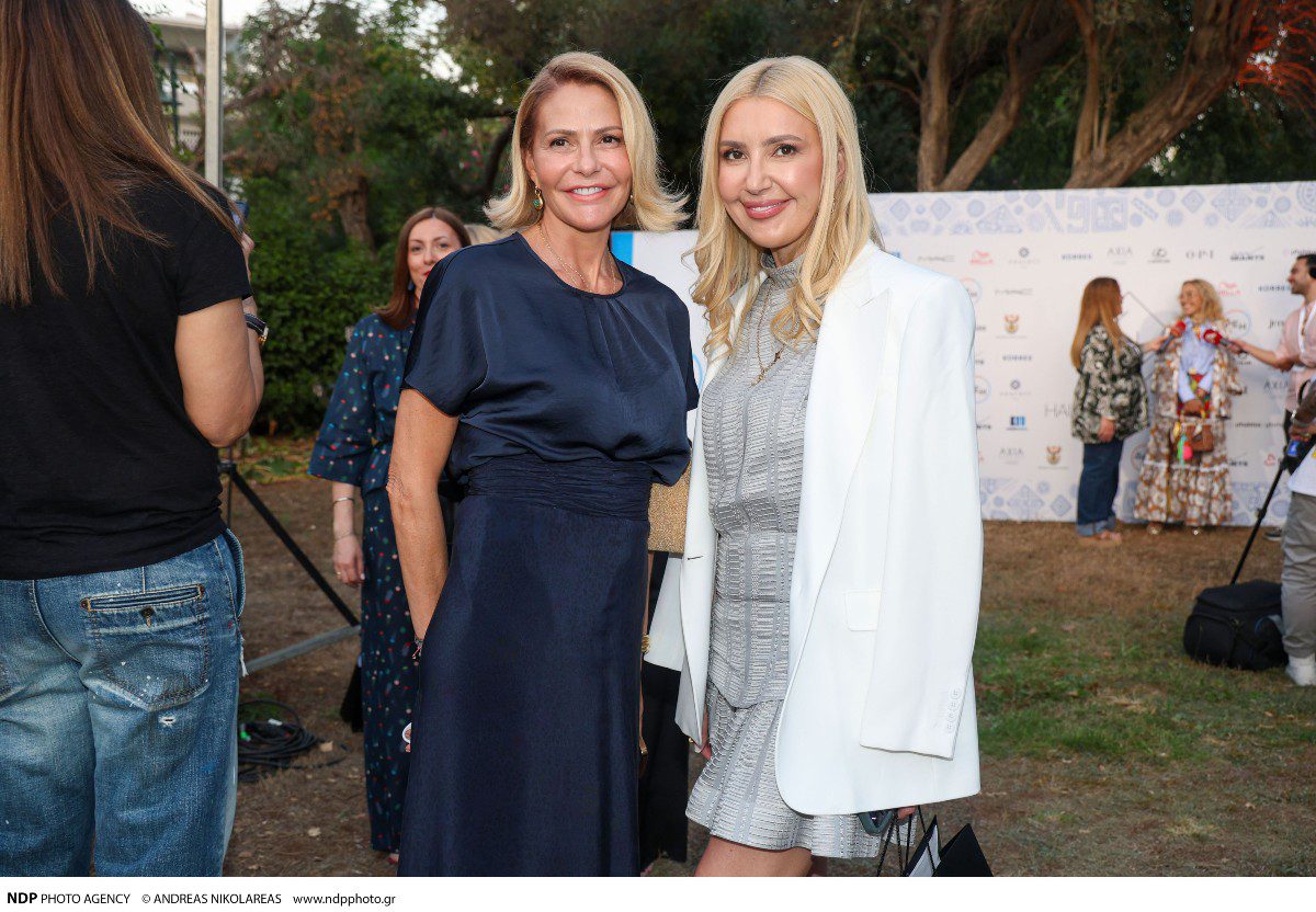 Τζένη Μπαλατσινού, Φωτεινή Αραμπατζή