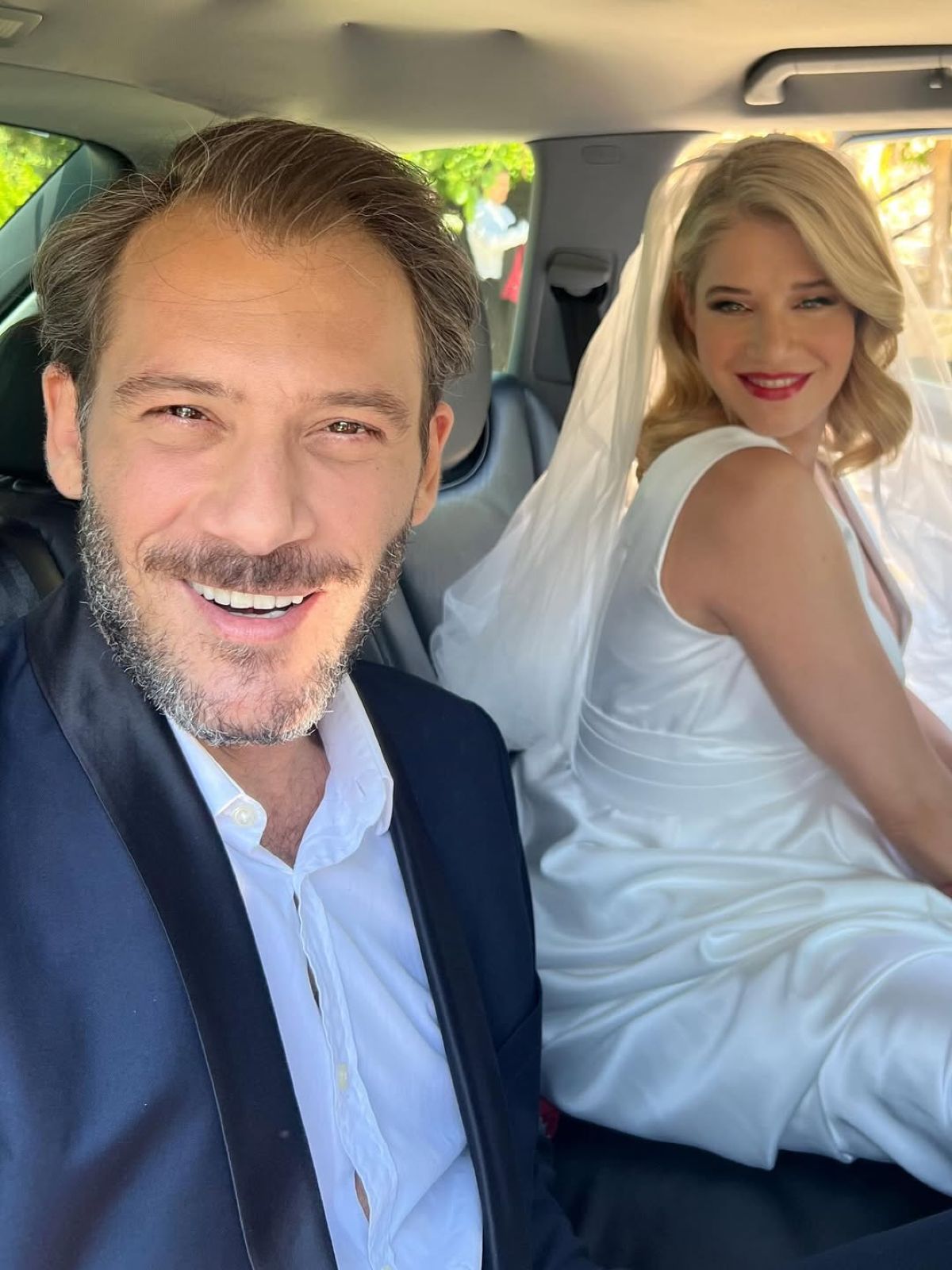 Τζένη Θεωνά, Αντίνοος Αλμπάνης, Μαμά στα Κρυφά