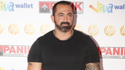 Ο Μπο πάνω στην σκήνη