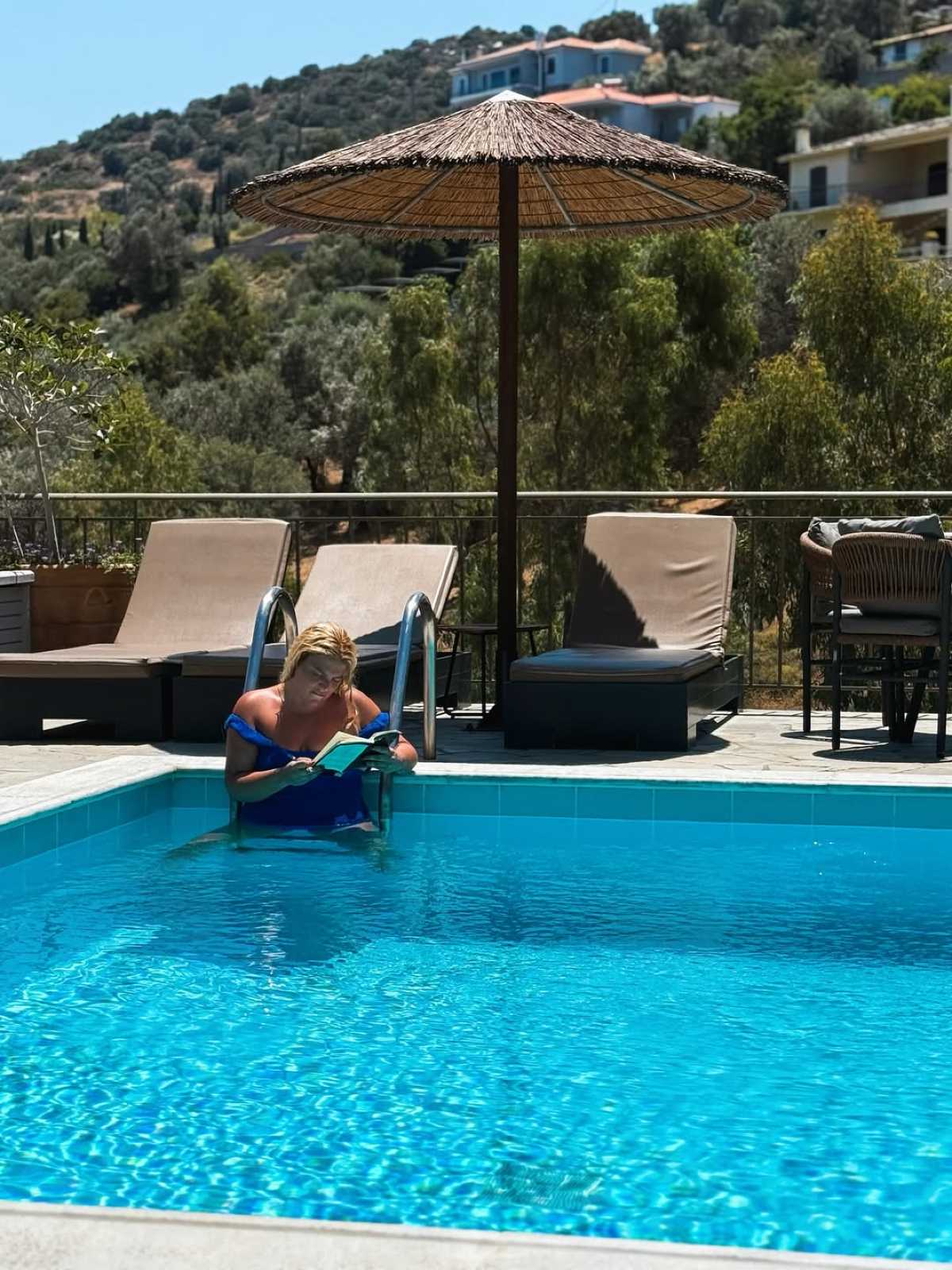 Η Δανάη Μπάρκα στο Instagram