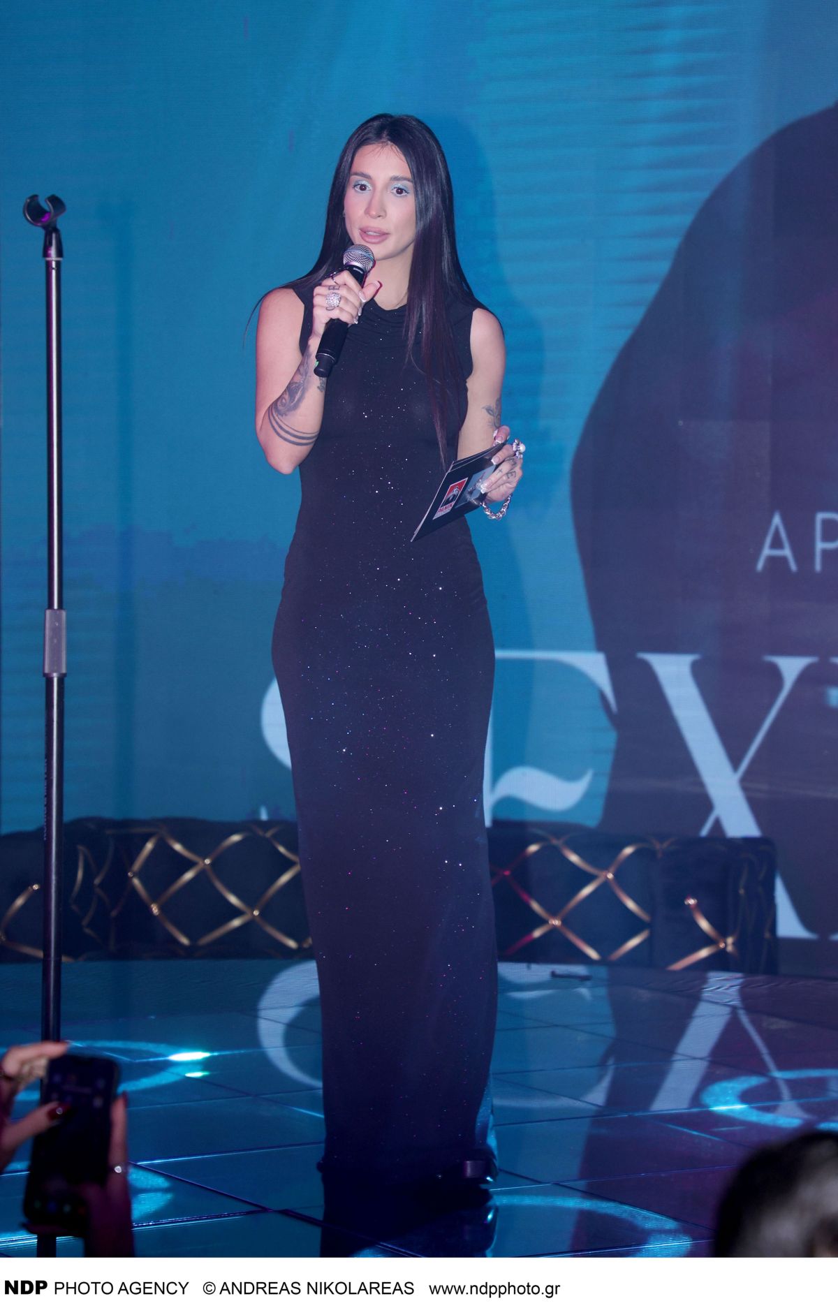 Η Dat Lilly πάνω στη σκηνή