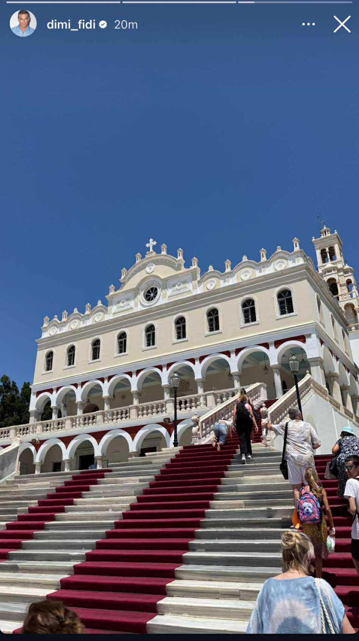 Ή ανάρτηση του Δημήτρη Φιντιρίκου από την Τήνο