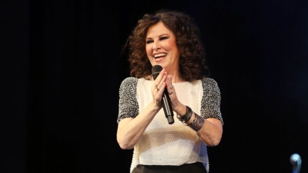 Η Ελευθερία Αρβανιτάκη σε συναυλία της