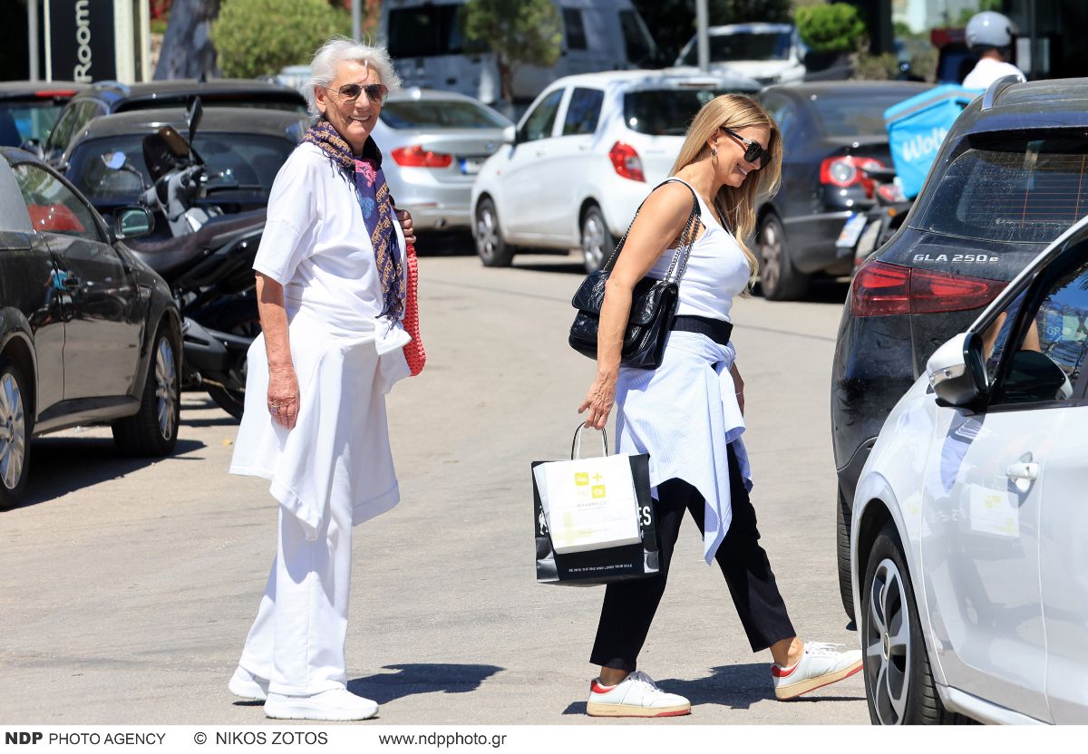 Η Έλλη Κοκκίνου με τη μητέρα της