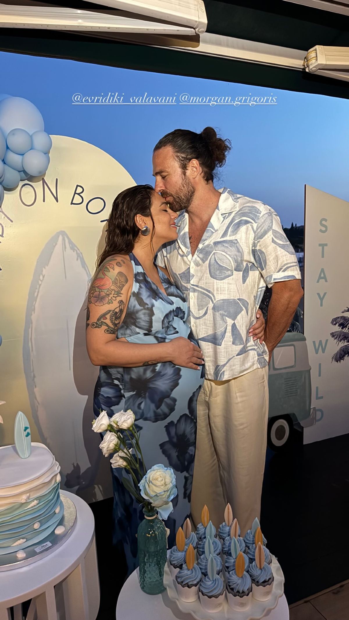 Η Ευρυδίκη Βαλαβάνη και ο Γρηγόρης Μόργκαν στο baby showe