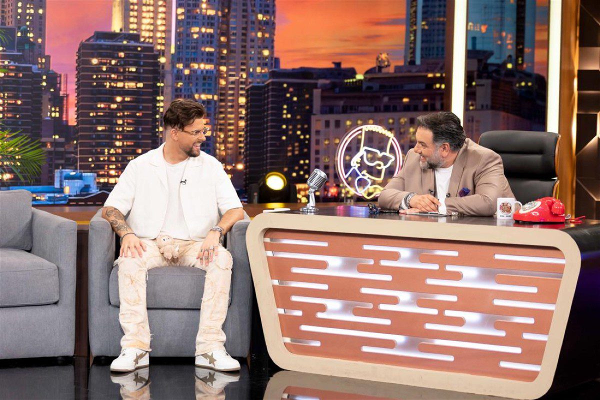 Ο Fy στο The 2night Show