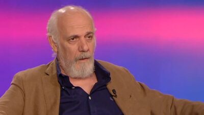 Ο Γιώργος Κιμούλης στο πλατό του Καλύτερα Αργά