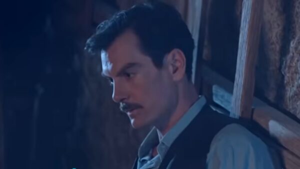 Ο Πέτρος στο Grand Hotel