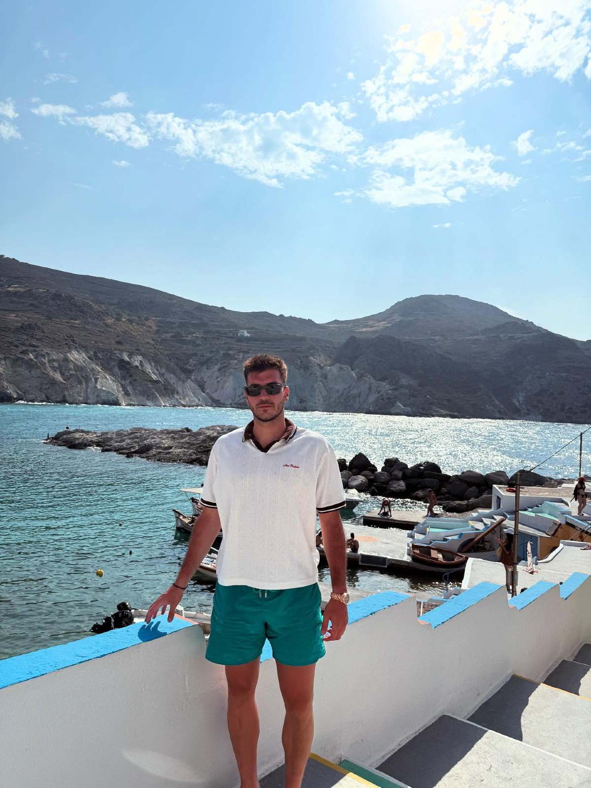 Βουλγαράκη - Ιωαννίδης: Ποζάρουν αγκαλιά στις καλοκαιρινές τους διακοπές στη Μήλο (Φωτογραφίες)