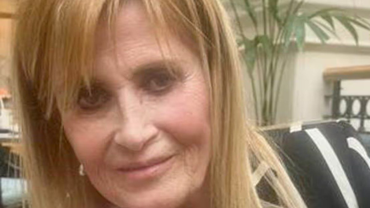 Τζένιφερ Άμποτ