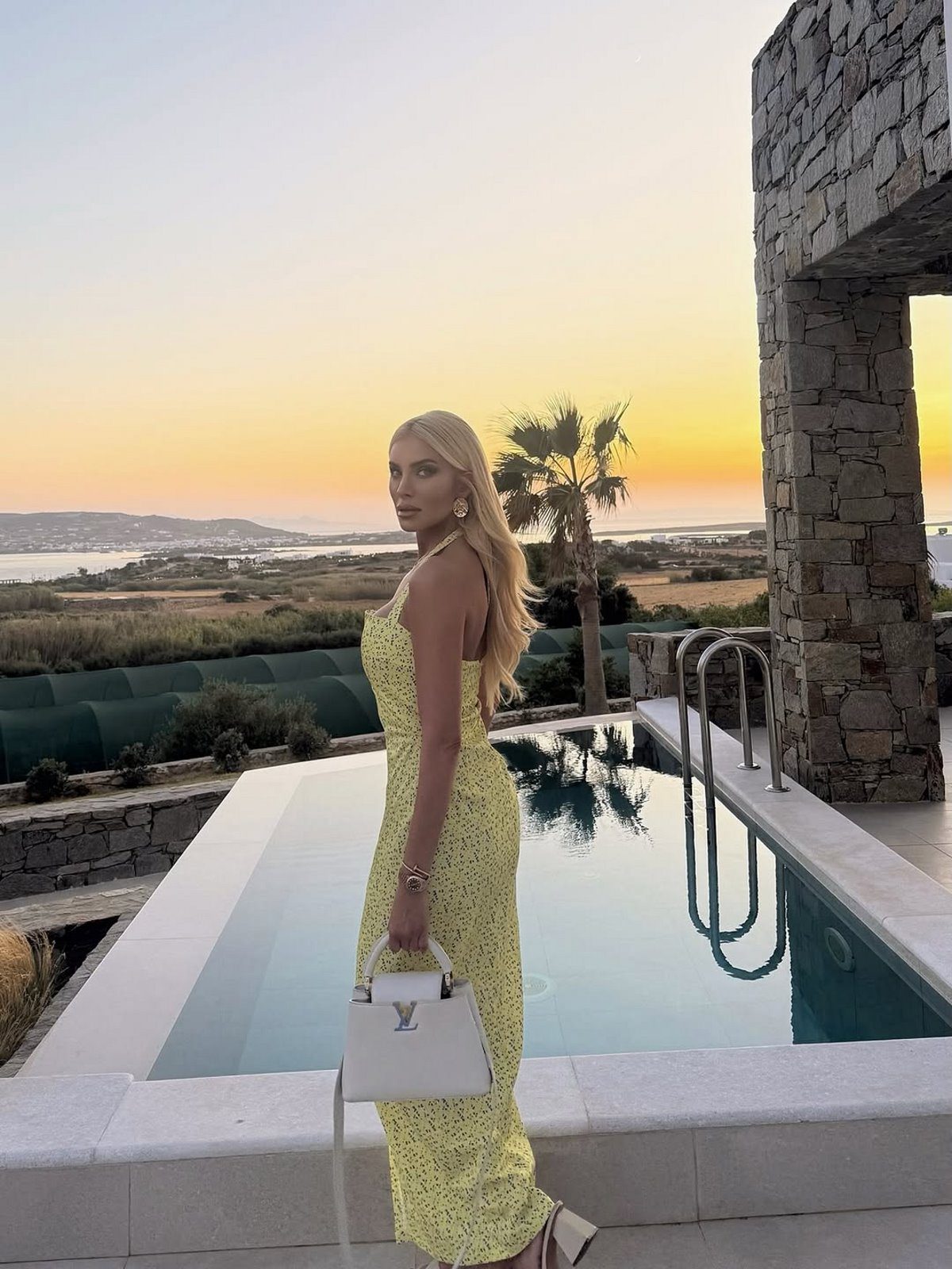 Η Κατερίνα Καινούργιου στην Πάρο