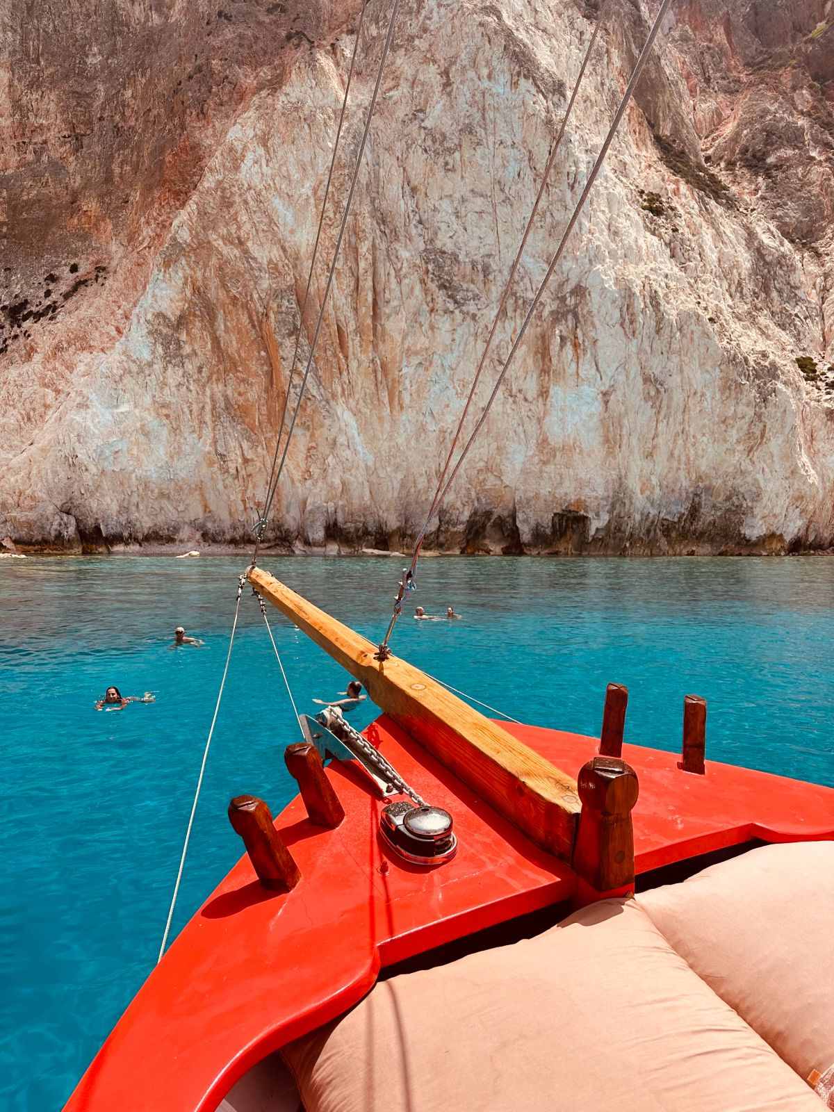 Bay Cruises: Μια κρουαζιέρα στις Κυκλάδες που θα θυμάσαι για πάντα