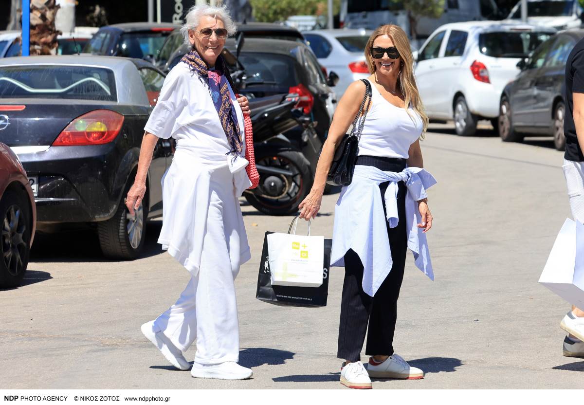 Η Έλλη Κοκκίνου με τη μητέρα της