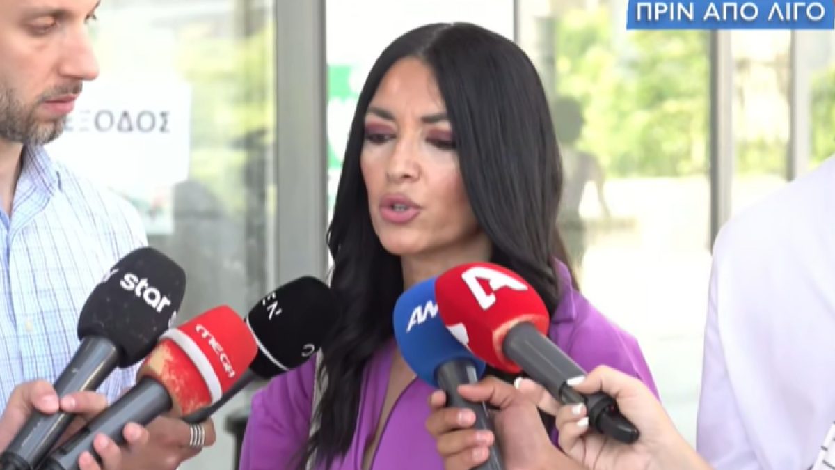 Η Κορίνα Τριανταφύλλου