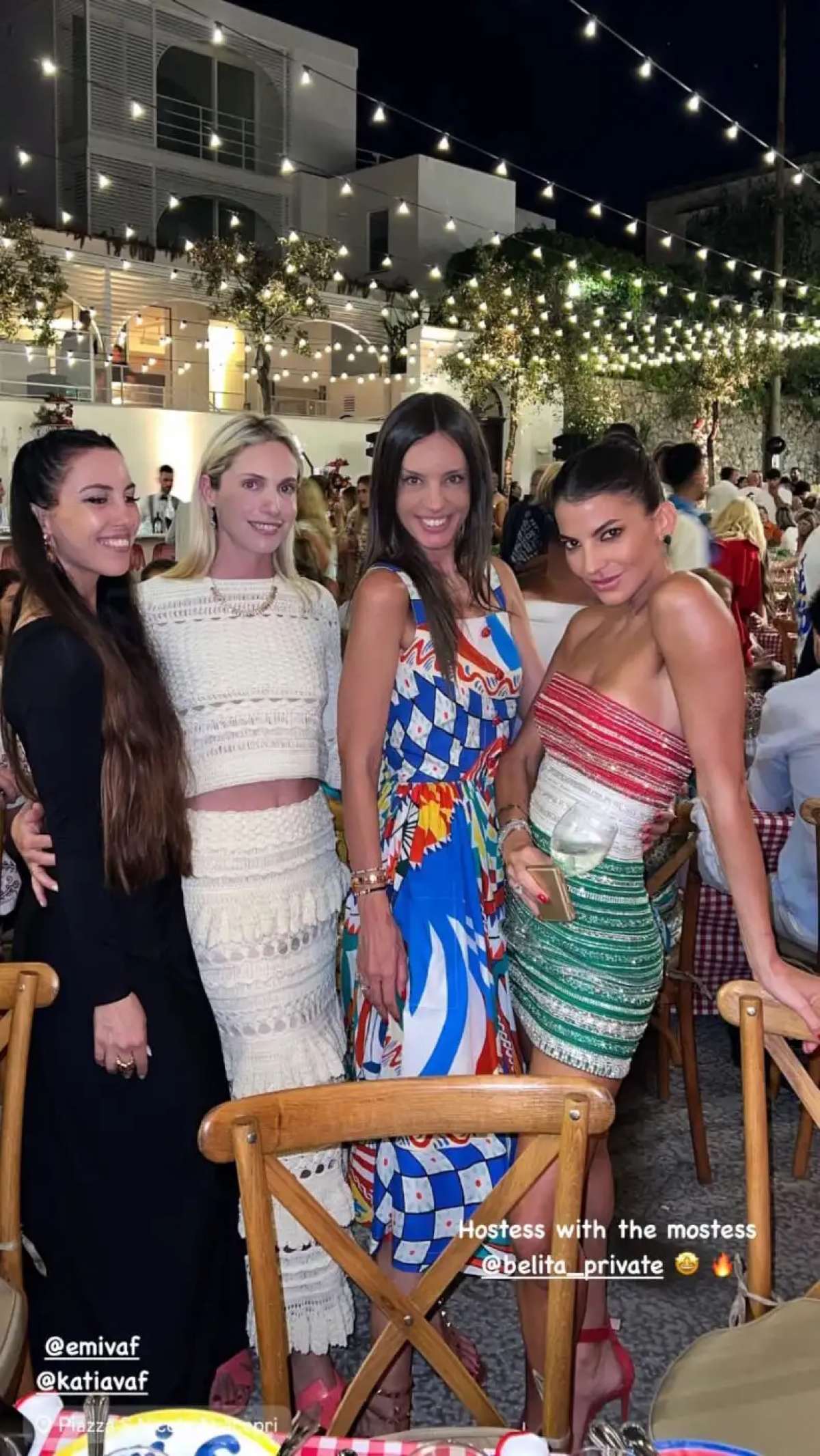 Η Δήμητρα Κούστα με την οικογένεια Βαφειά