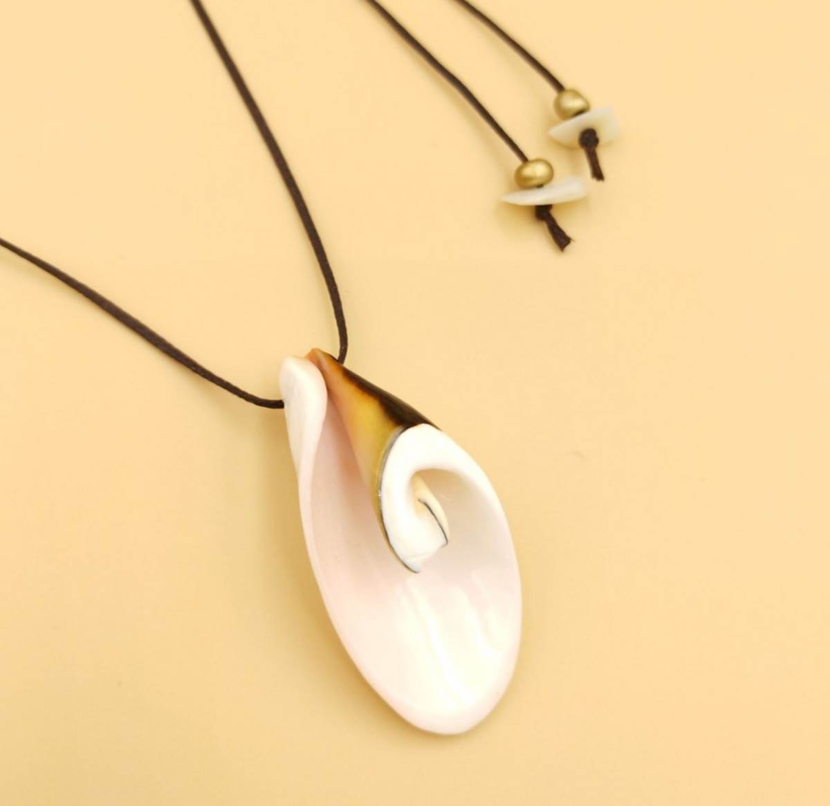 Το κόσμημα κοχύλι του καλοκαιριού