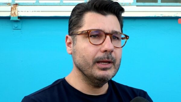 Ο Λάμπρος Κωνσταντάρας στην κάμερα του Breakfast at Star