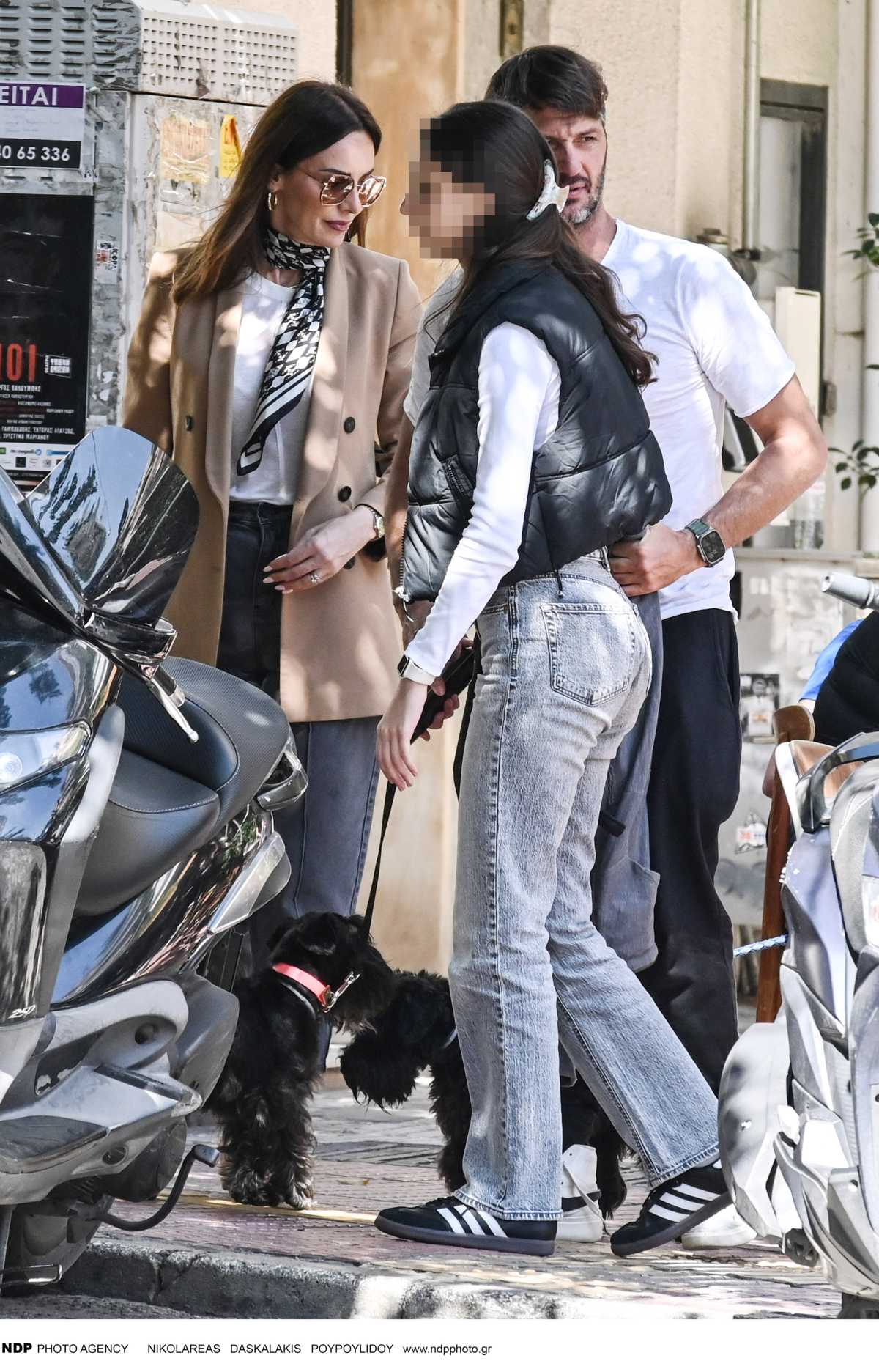 Η Μπέττυ Μαγγίρα, ο σύζυγός της και η μεγάλη τους κόρη