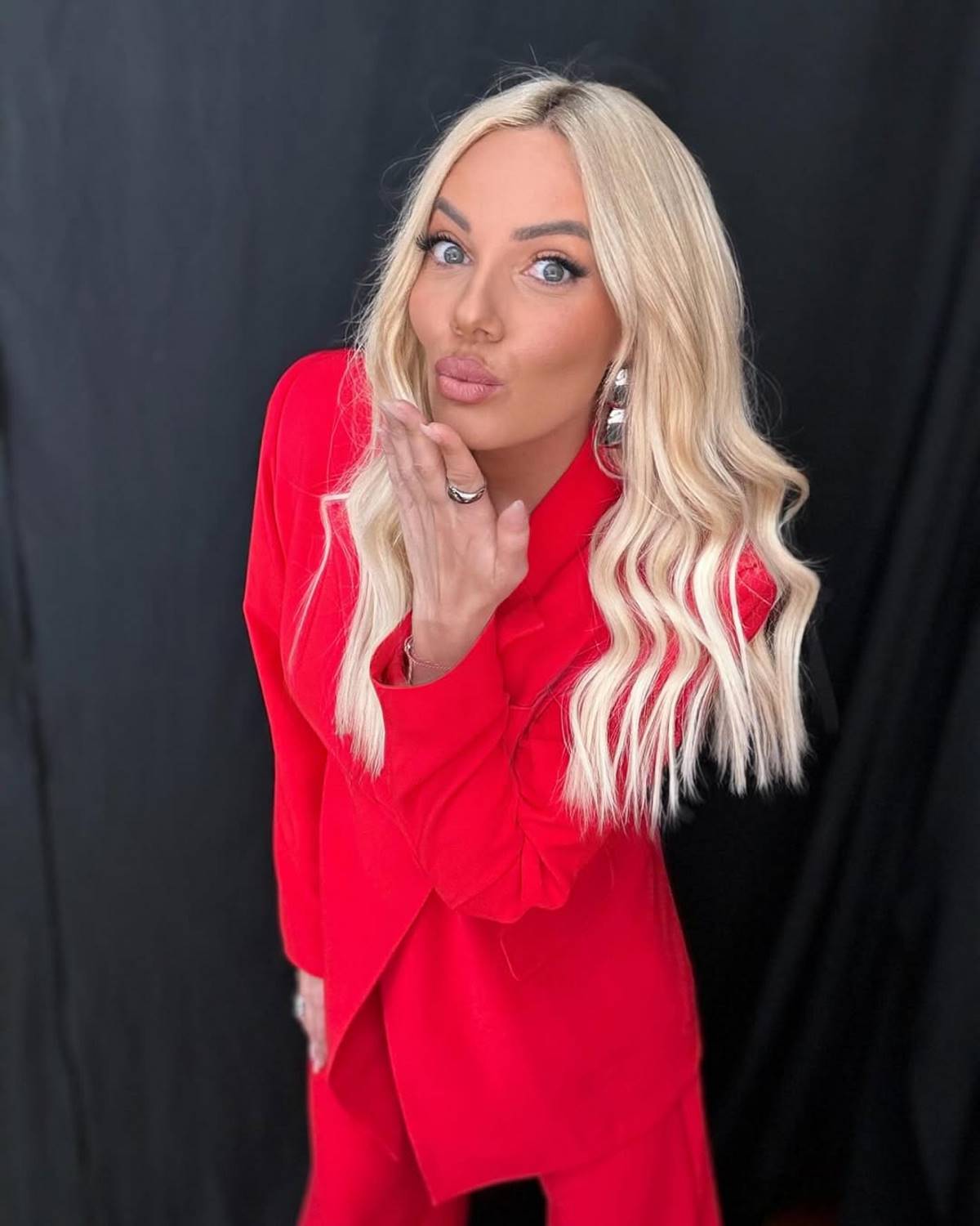 H Ιωάννα Μαλέσκου σε στούντιο